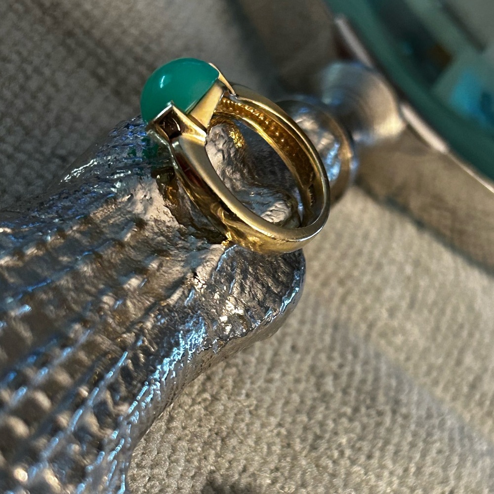 14k Yellow Gold Nabco Ring with green jade stone. Size 5 - Picture 4 of 14